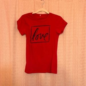 Red black glitter Love square graphic tee